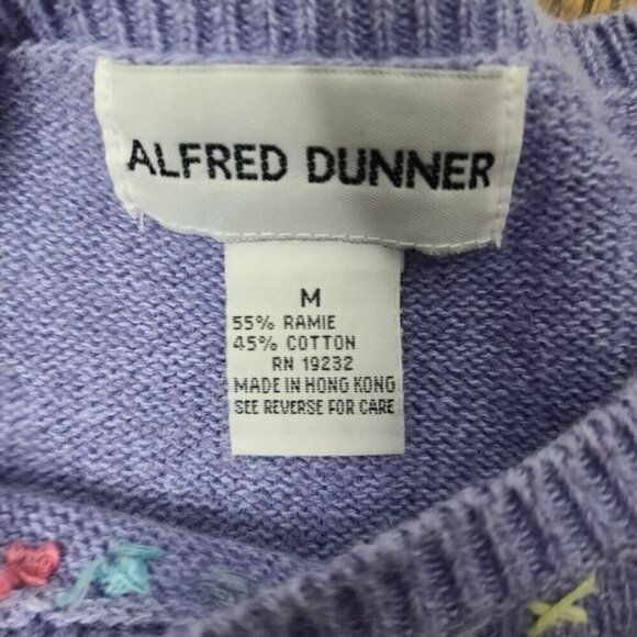 Vintage 90s Embroidered Heart Grandmacore Purple Top - Picture 4 of 10